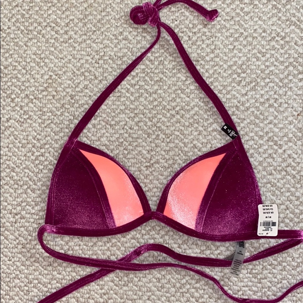 Victoria’s Secret bikini top